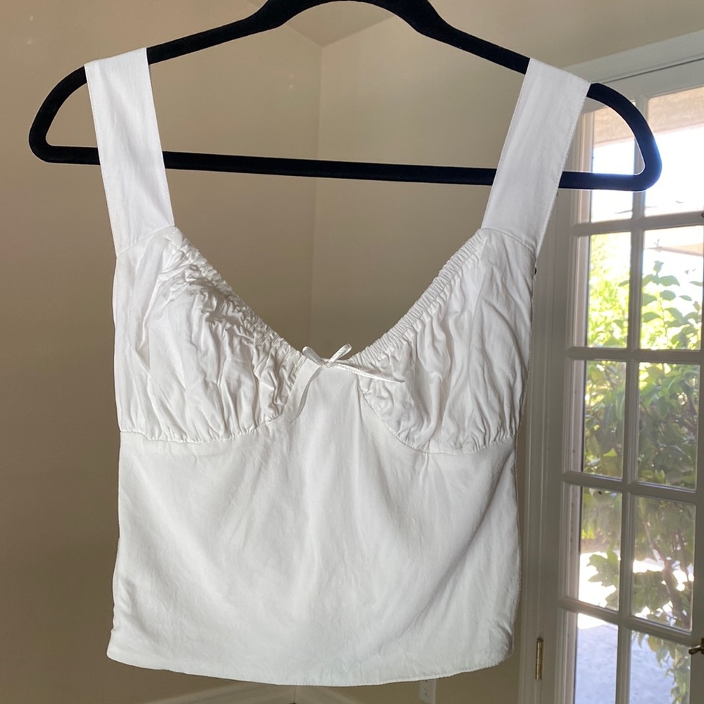 With Jéan Bridgette white top . Size S.